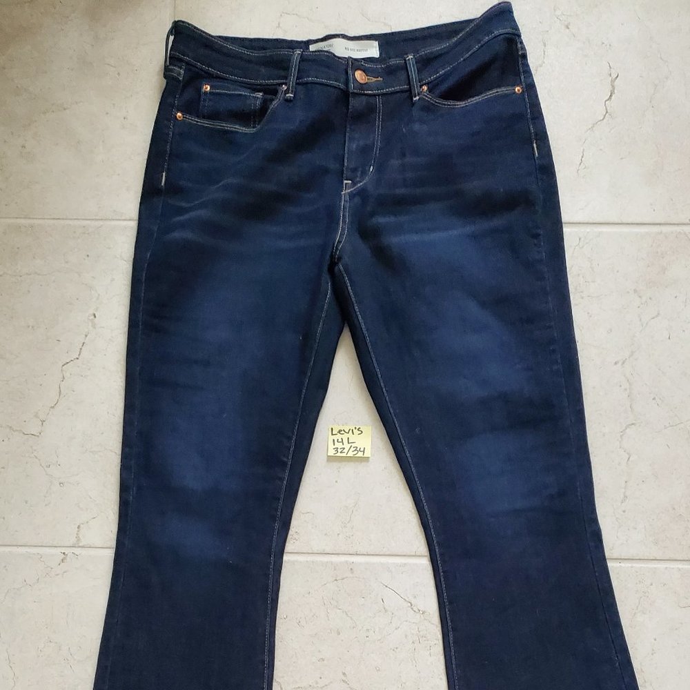 Signature by Levi Strauss Women's Midrise Bootcut Jeans SZ 14L